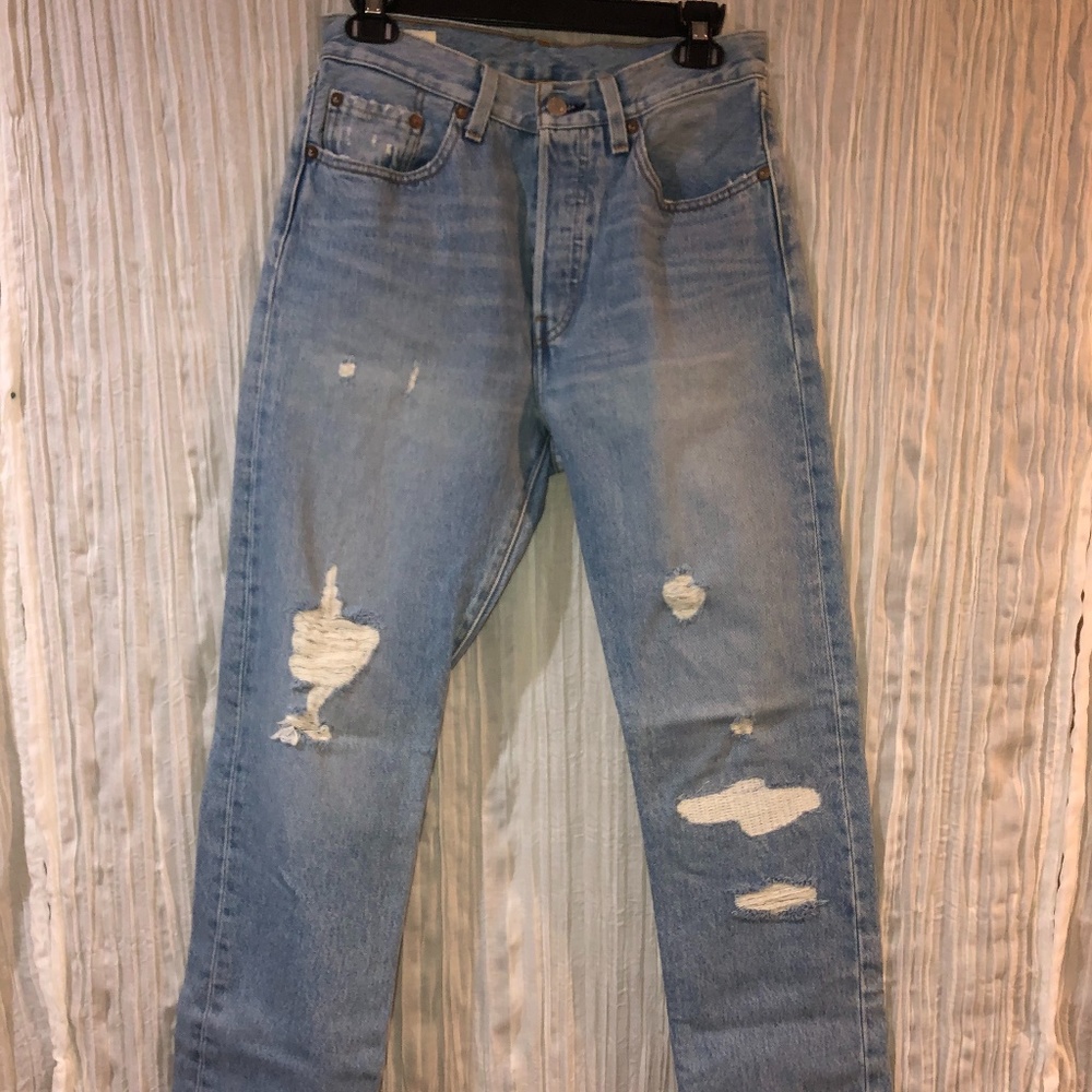 Levi's High Waisted Jeans.